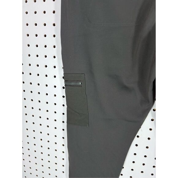 Athleta headlands hybrid cargo pants size 8 - Picture 9 of 13